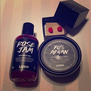 Lush Ro’s Argan set